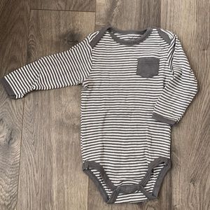 Organic cotton onsie NWOT